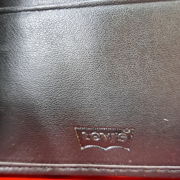 Levi's Leather Black RFID Bi-Fold Wallet and Adjustable Belt Set XLarge Men's - Picture 4 of 10